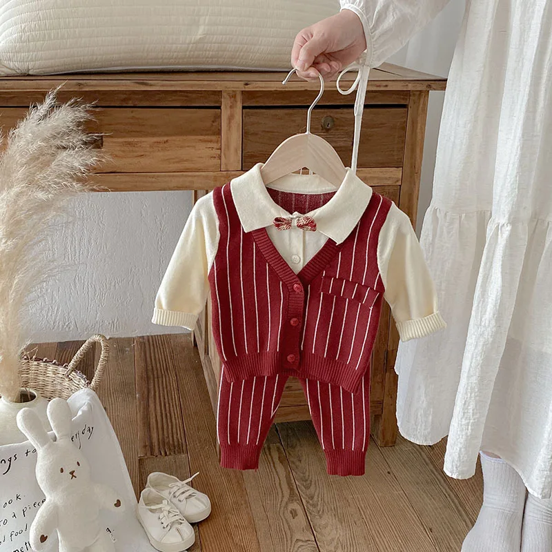 Conjunto MILANCEL de rayas verticales en rojo