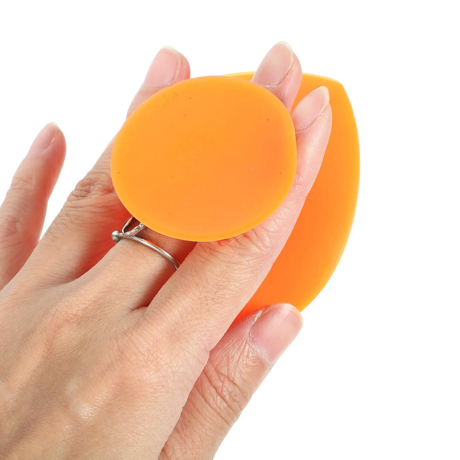 Cepillo de silicona multifunción con forma de corazón para bebé - imagen 3