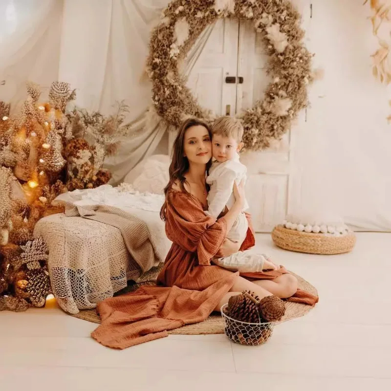 Vestido de maternidad maxi con botones, mangas abullonadas y cola - imagen 3