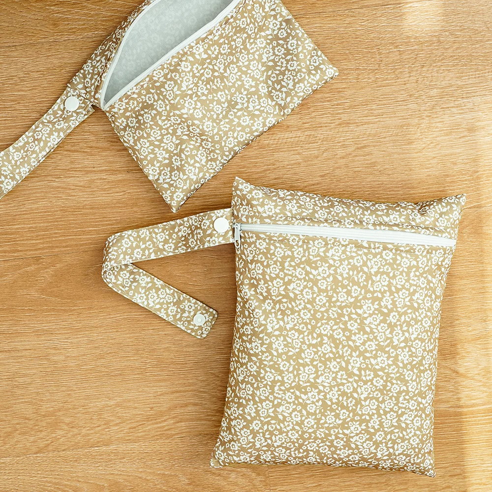 Bolsa de pañales impermeable: seca y húmeda para viaje y guardería - imagen 4