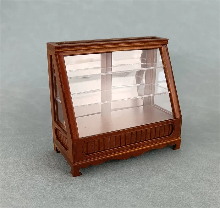 Casa de muñecas 1:12 – Muebles mini: sofá, silla y vitrina decorativa - imagen 3