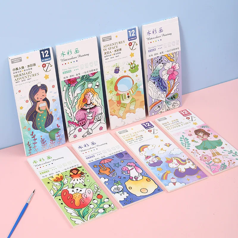 Libro abierto mostrando diferentes diseños