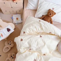 Juego ropa de cuna en algodón con oso bordado para bebé completo