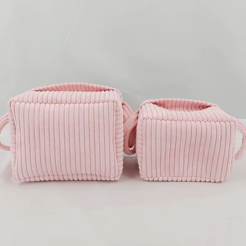 Bolsa de pañales organizadora de gran capacidad – color liso - imagen 5