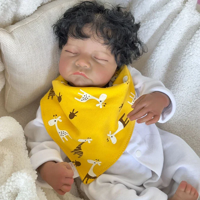 Muñeca reborn Levi piel marrón realista dormida - imagen 3