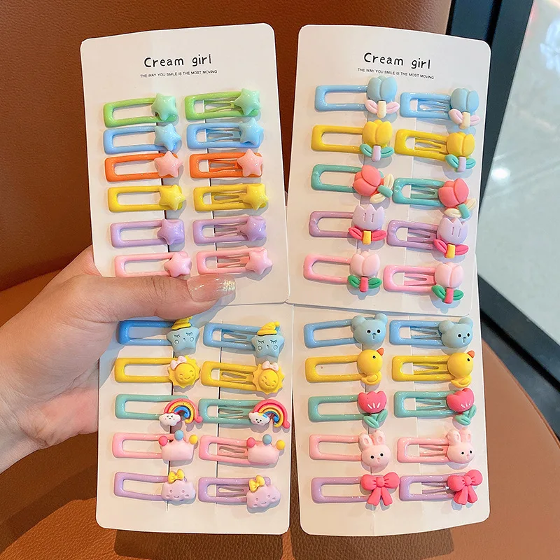 Detalle de horquillas para tocado infantil