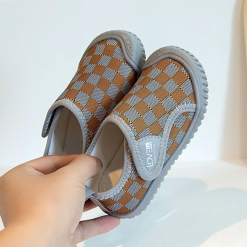 Zapatillas informales antideslizantes de malla a cuadros para niños - imagen 5