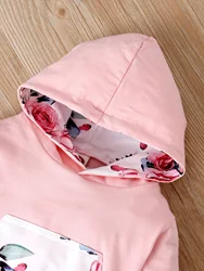 Conjunto floral bebé: top capucha, pantalón y diadema