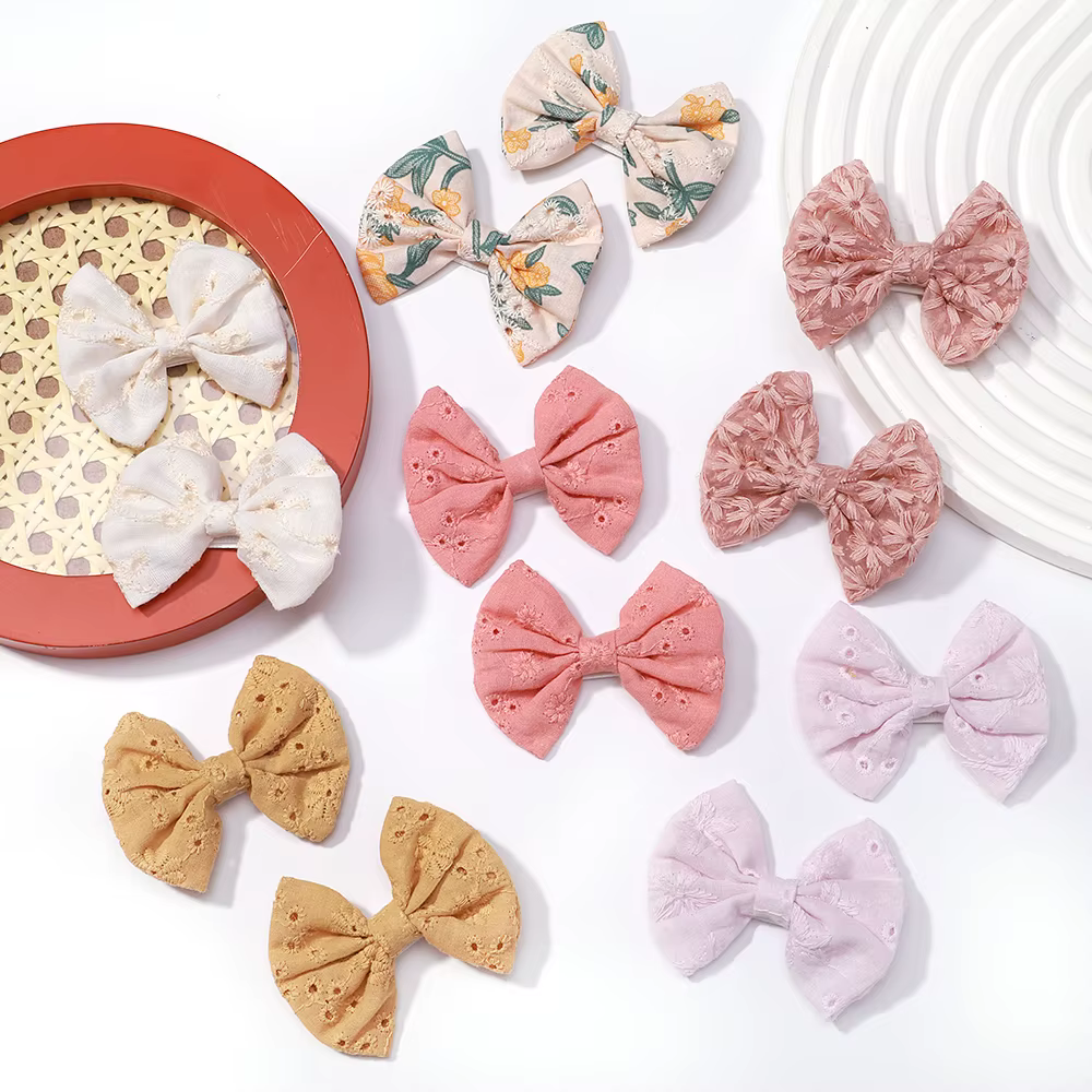 Accesorios de cabello bebé: pinzas y horquillas con lazos bordados - imagen 3