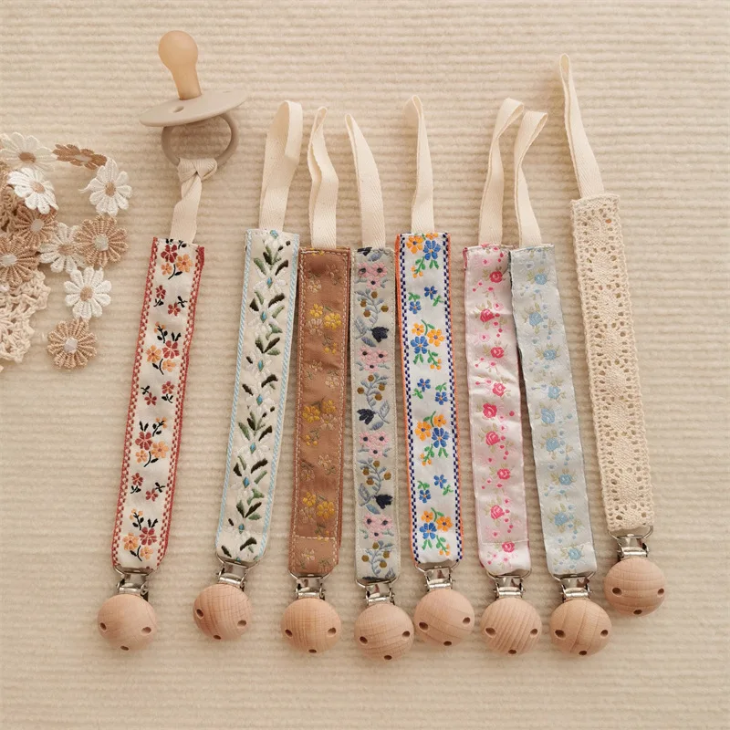 Clip para chupete de madera retro bordado floral para bebé - imagen 5