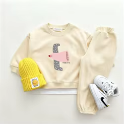 Conjunto de niño de sudadera con capucha y pantalón liso