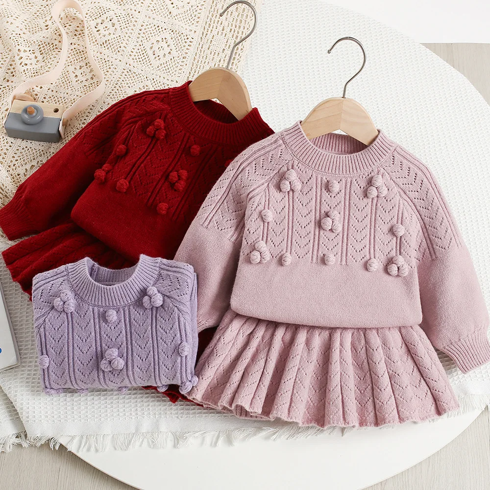 Conjunto coordinado suéter y falda