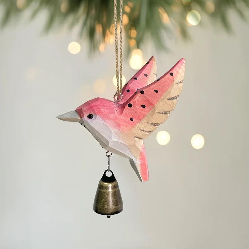 Colibrí tallado en madera maciza sobre estante