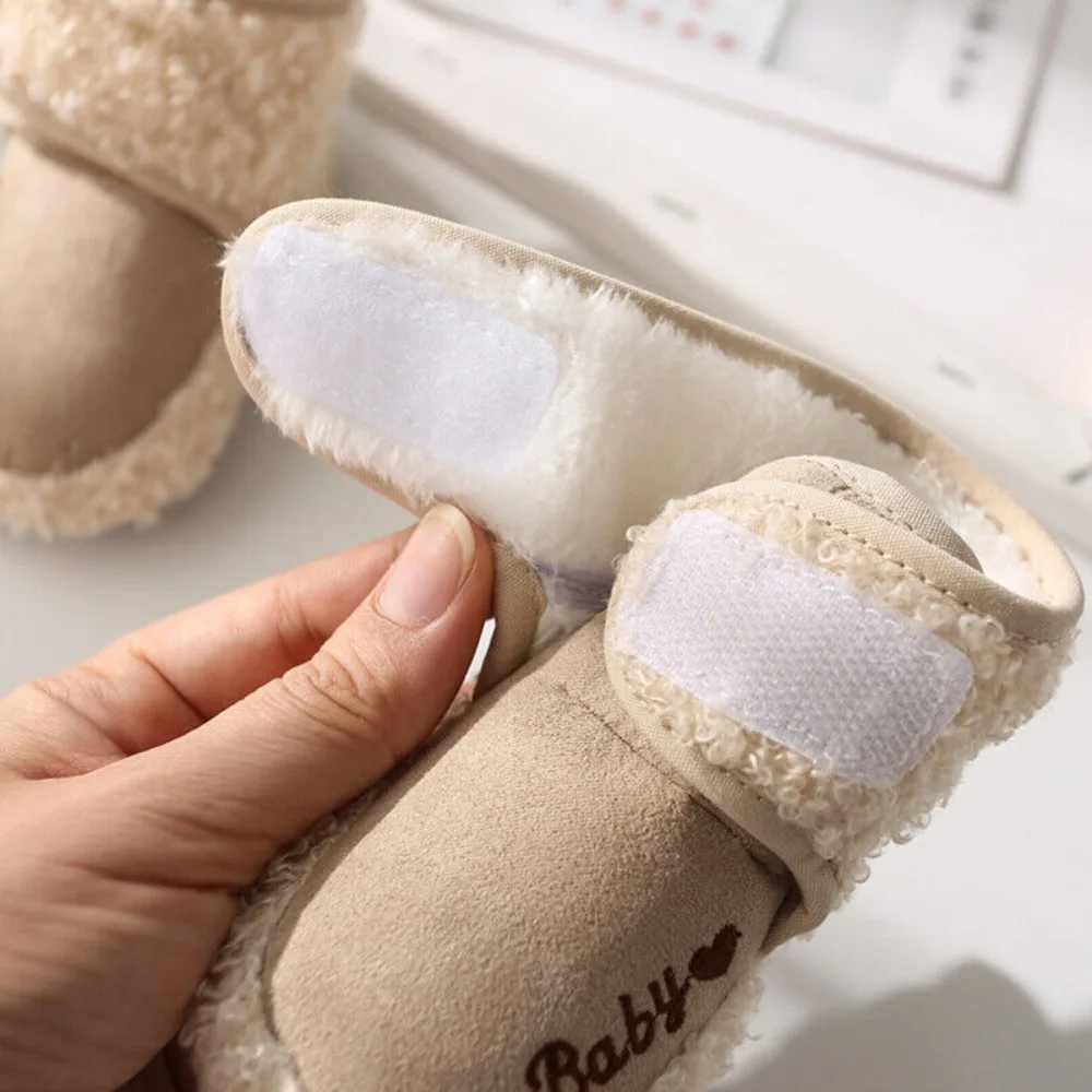 Zapatillas antideslizantes para bebé – Cálidas y seguras al gatear - imagen 2