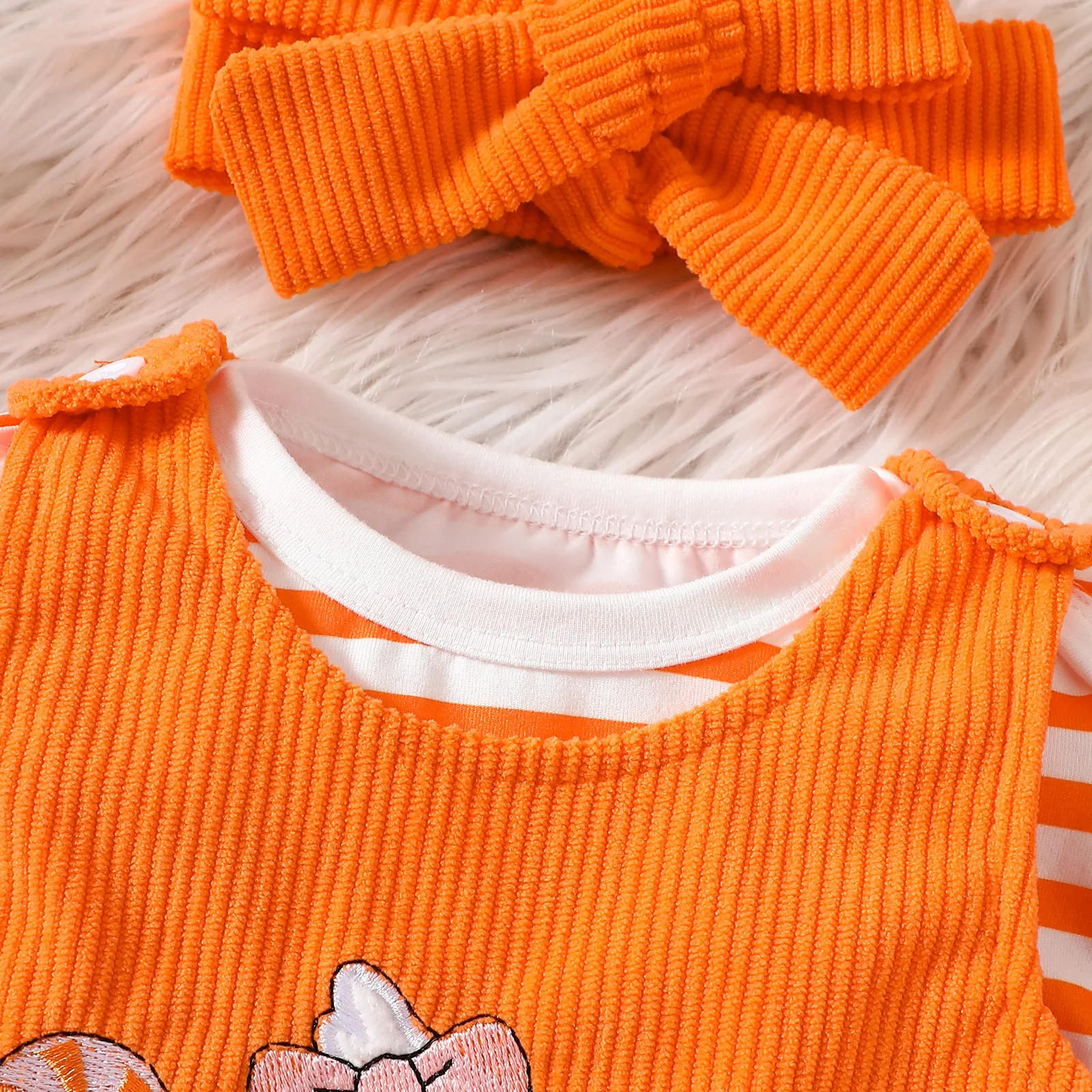 Conjunto de pana para recién nacido – Vestido y top rayado para niña - imagen 3
