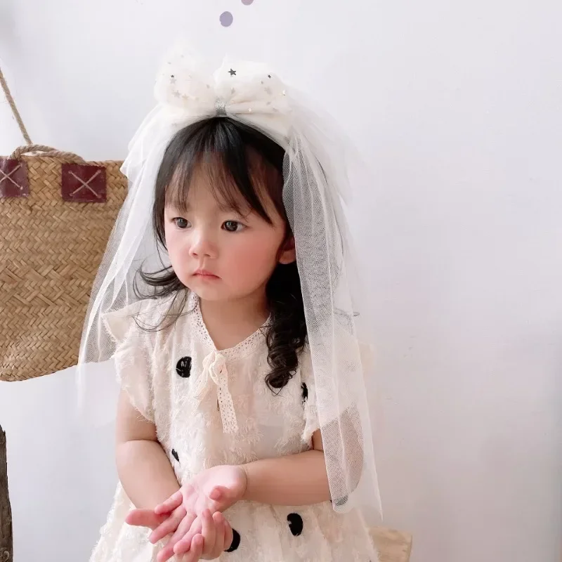 Diadema princesa con lazo y perlas – Tocado infantil para cumpleaños - imagen 3