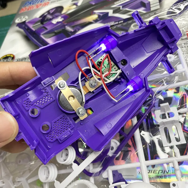 Coche Jiepin Mini 4WD con LED y pegatinas láser morado chasis S2 - imagen 3