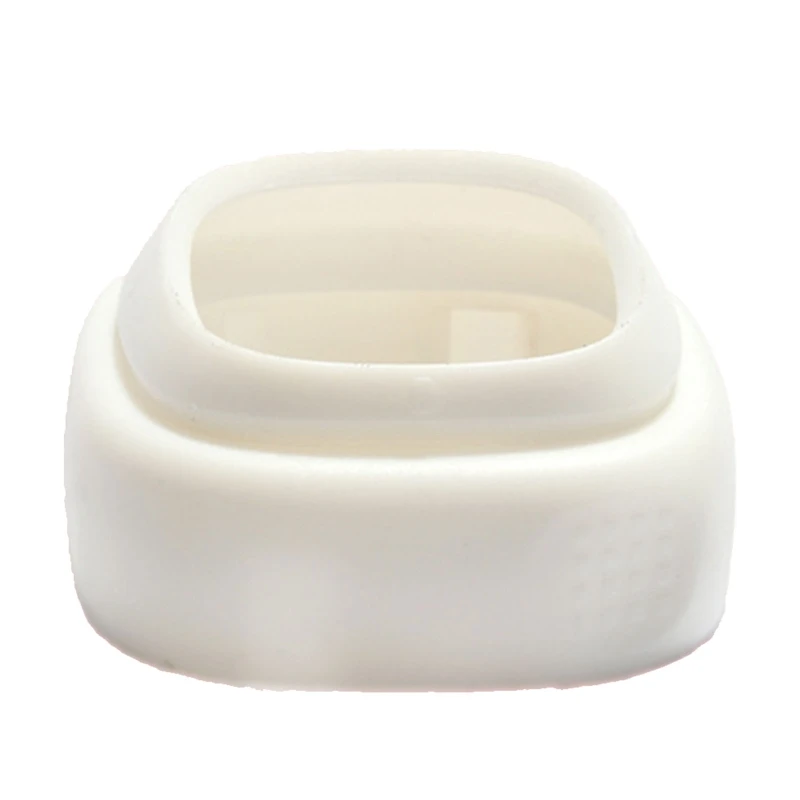 Detalle del collar blanco