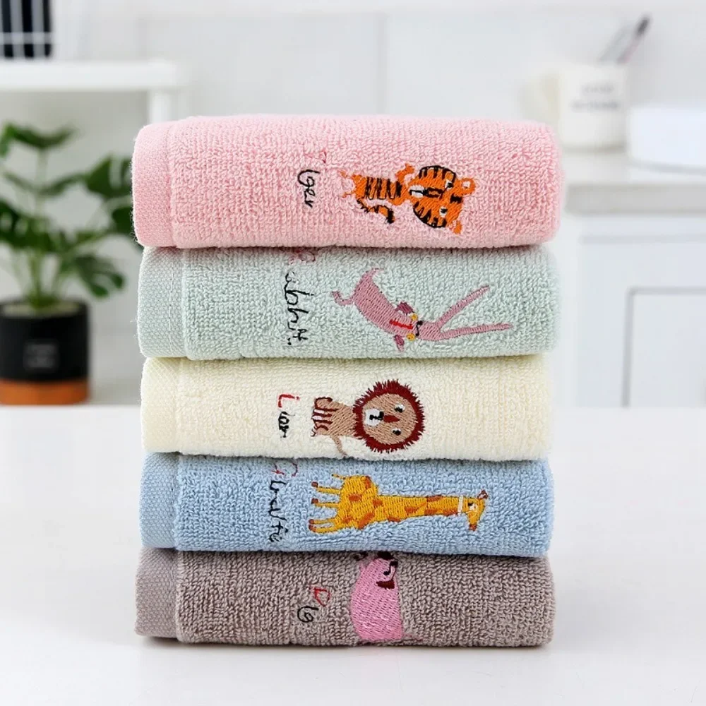 Toalla cuadrada de algodón con animales bordados, super absorbente - imagen 3