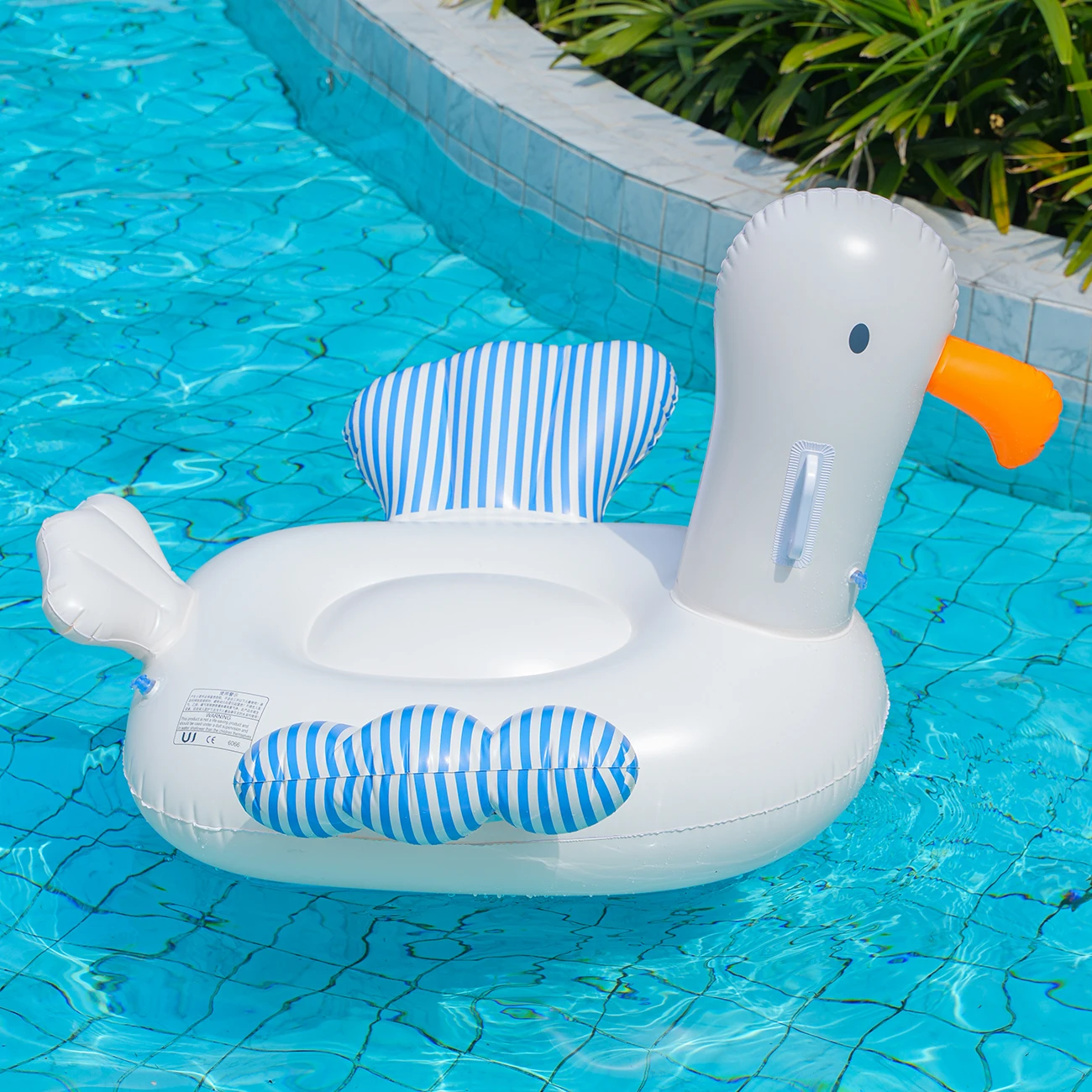 Esterilla flotante inflable en forma de gaviota para verano - imagen 4