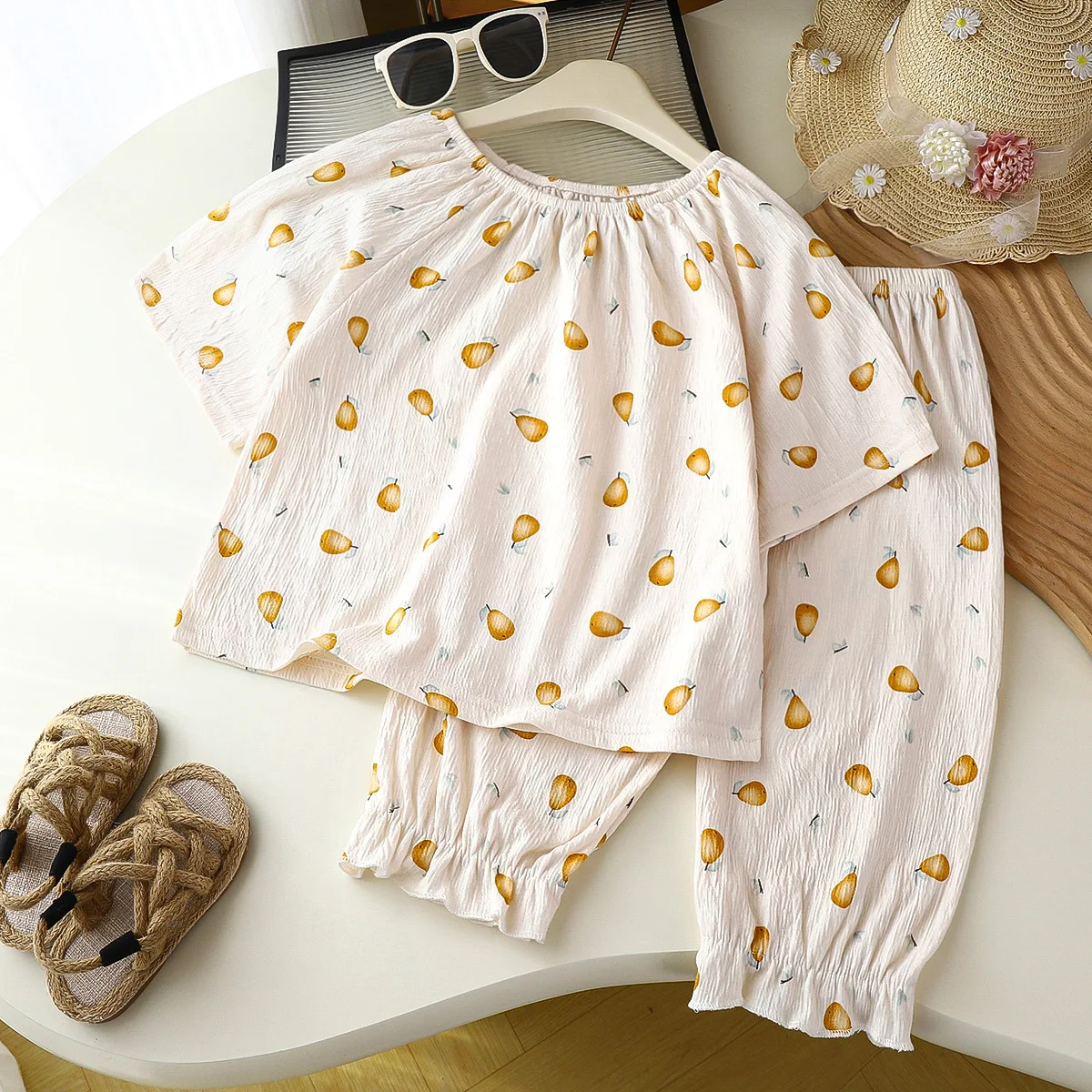 Pijama niña de verano con estampado adorable de conjunto - imagen 2