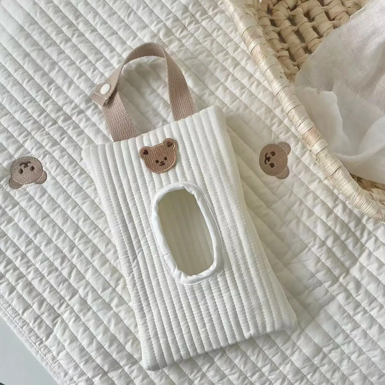 Estuche de toallitas y caja de pañuelos