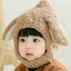 Gorro de felpa con orejeras para bebé – Cálido y protegido en invierno