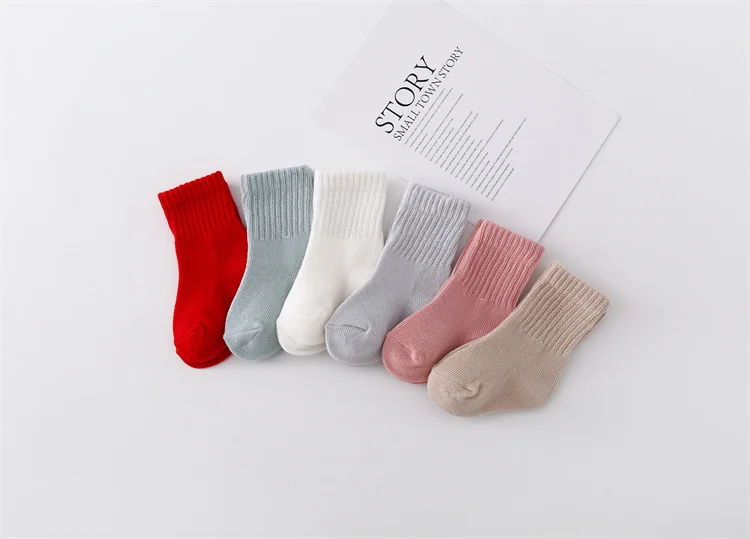 Calcetines coreanos para bebé con estampados variados
