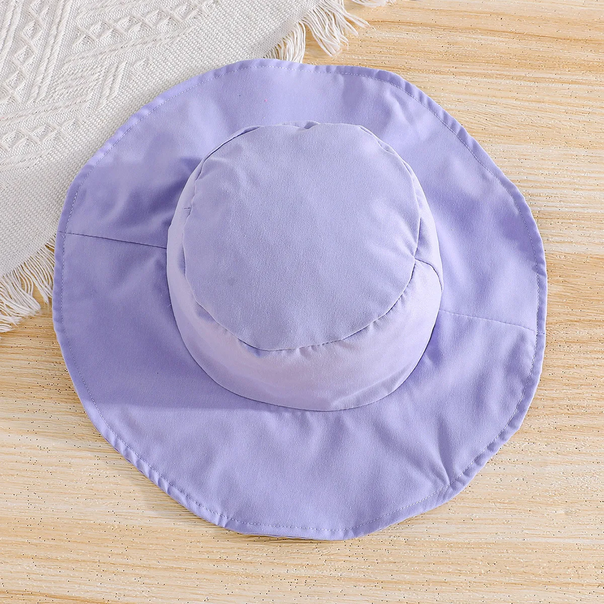 Detalle del sombrero coordinado