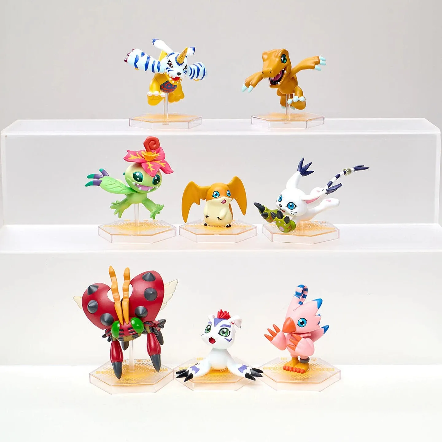 Figuras de estilo anime en caja misteriosa