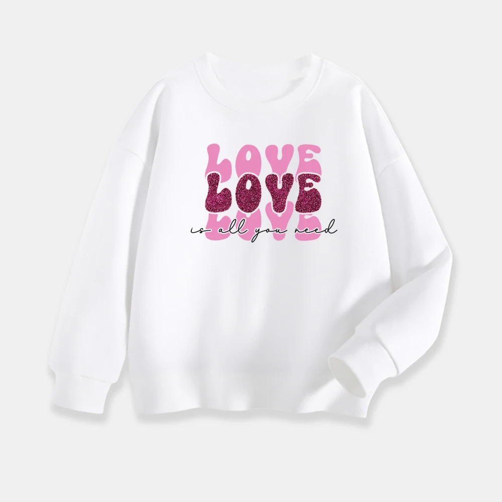 Modelo infantil con el conjunto completo