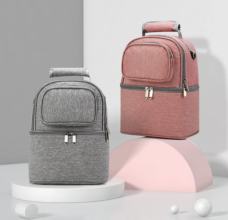 Interior de la bolsa con compartimentos para leche materna