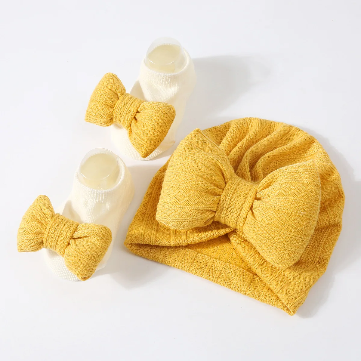 Set de gorro con lazo y calcetines suaves para bebé recién nacido - imagen 4