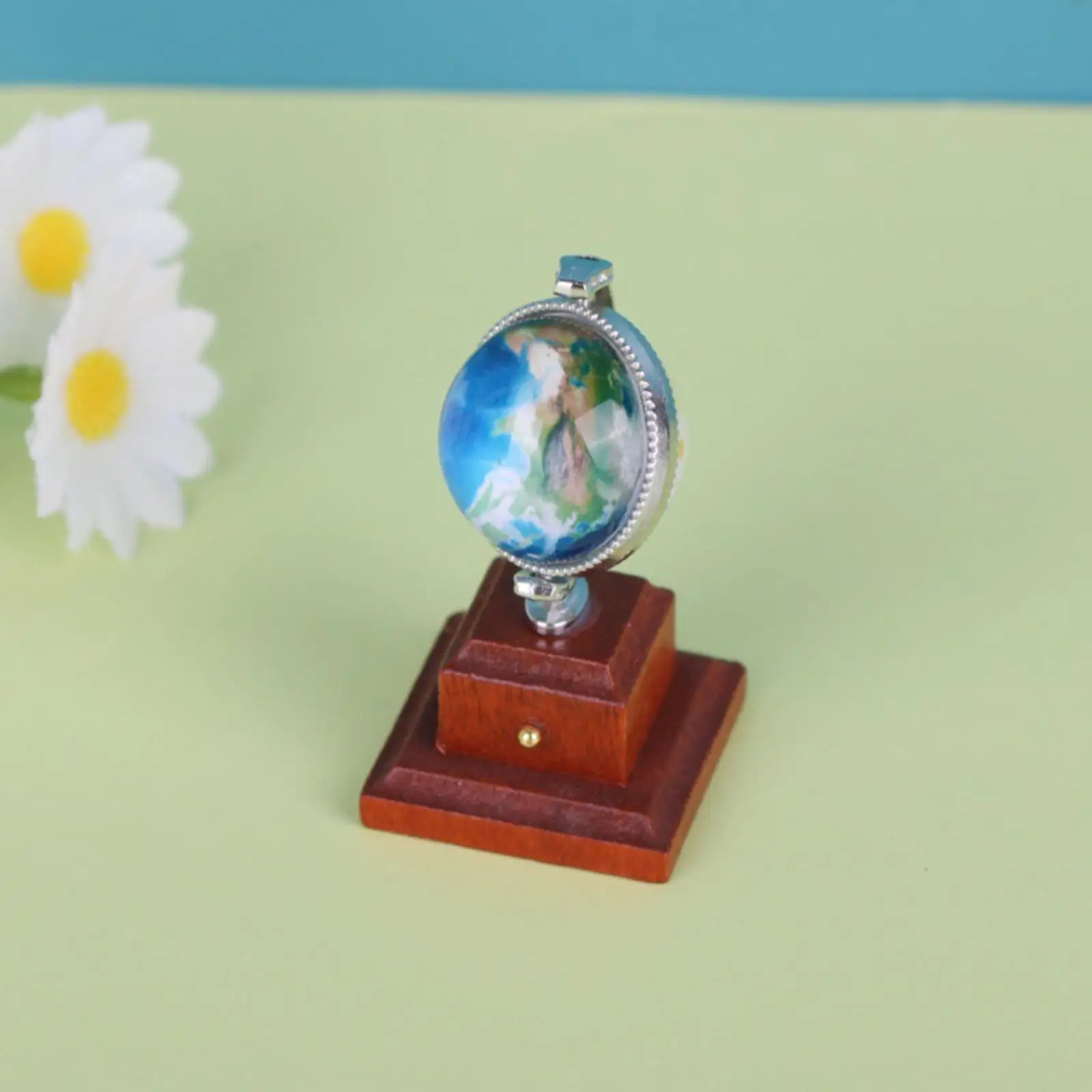 Globo terráqueo mini para casa de muñecas con base - imagen 2
