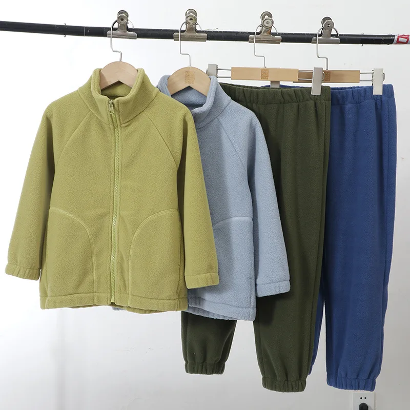 Conjunto polar infantil con chaqueta y pantalón - imagen 3