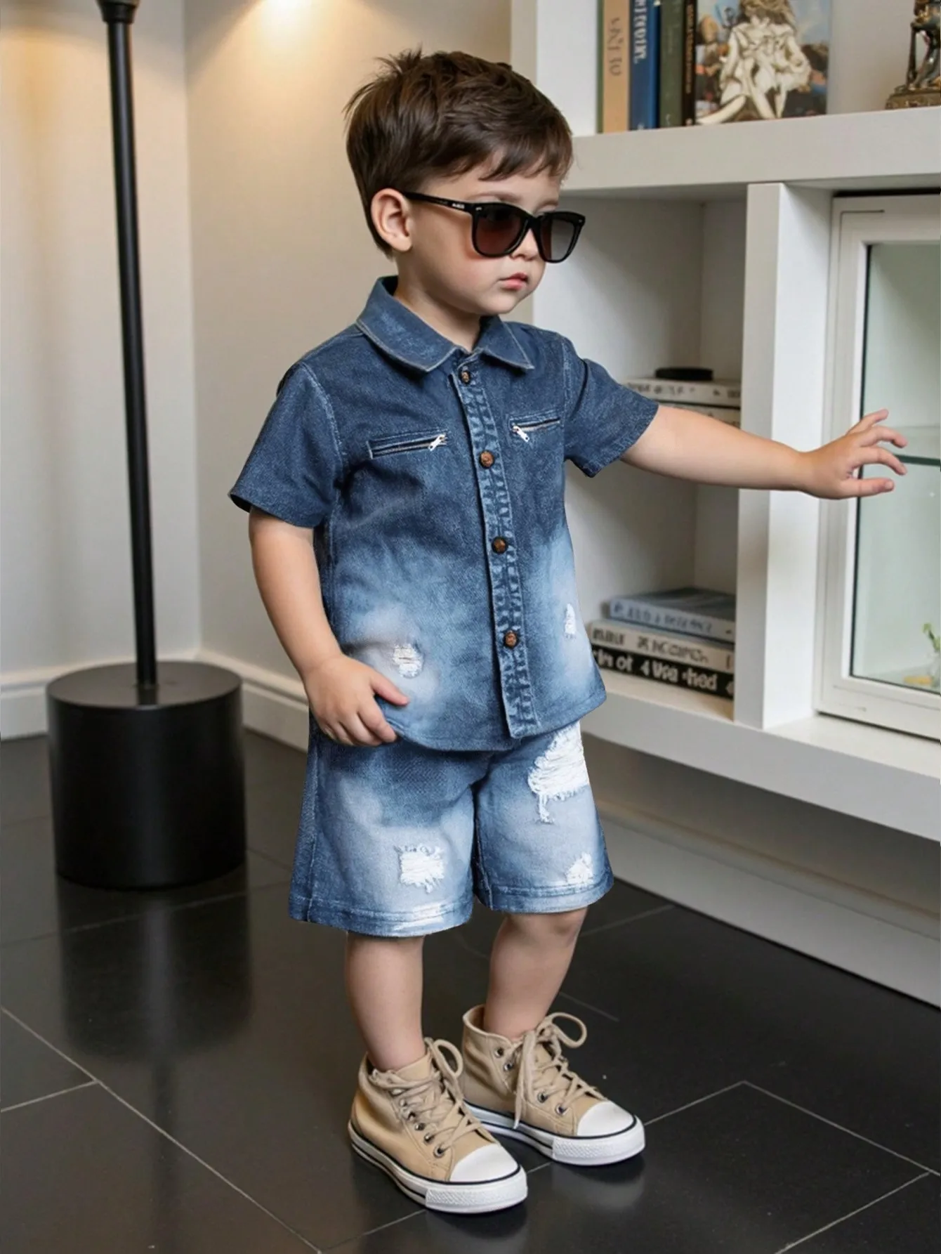 Pantalones cortos denim niño estilo retro con solapa y estampado digital - imagen 2