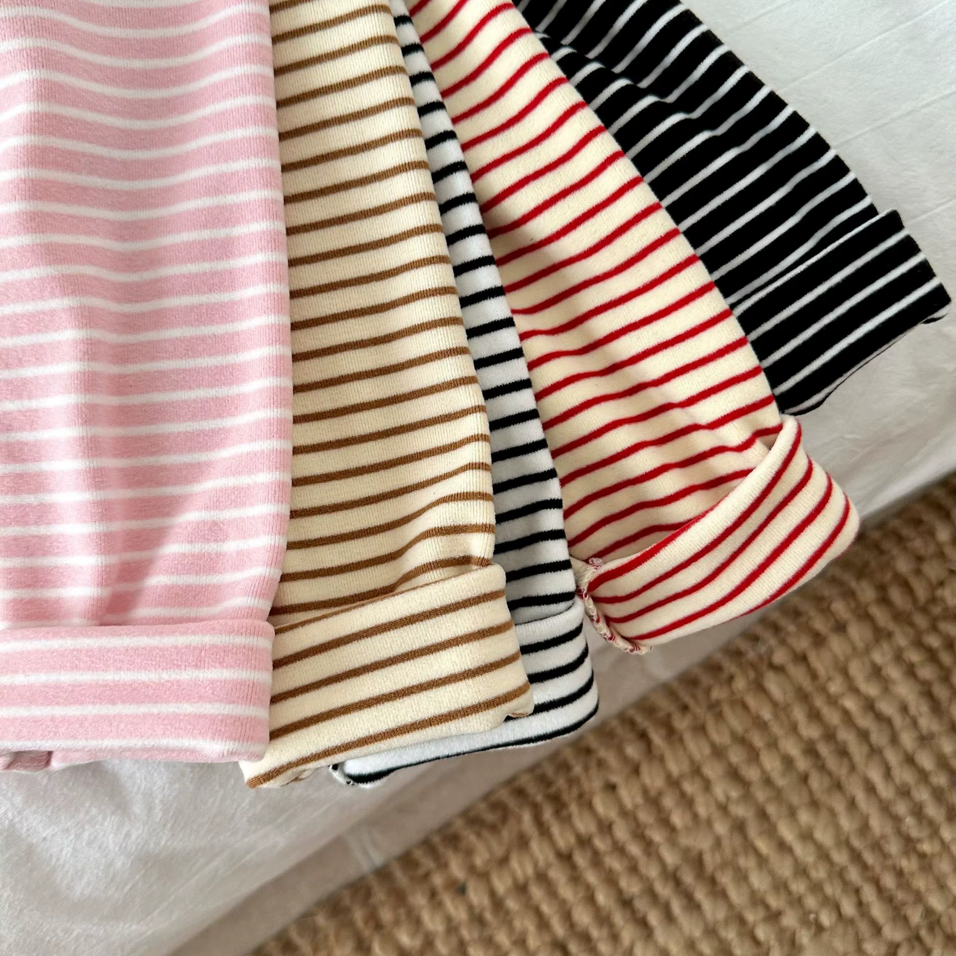 Camiseta térmica de rayas con cuello alto para niños - imagen 5