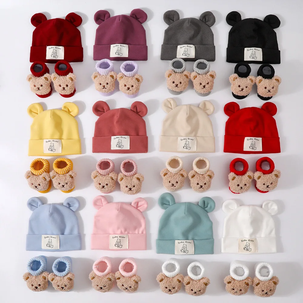 Conjunto gorro de oso y calcetines cálidos para recién nacido - imagen 3