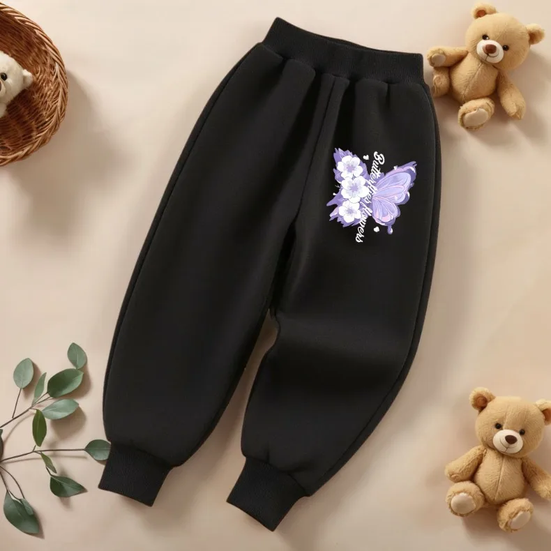 Pantalón infantil en uso