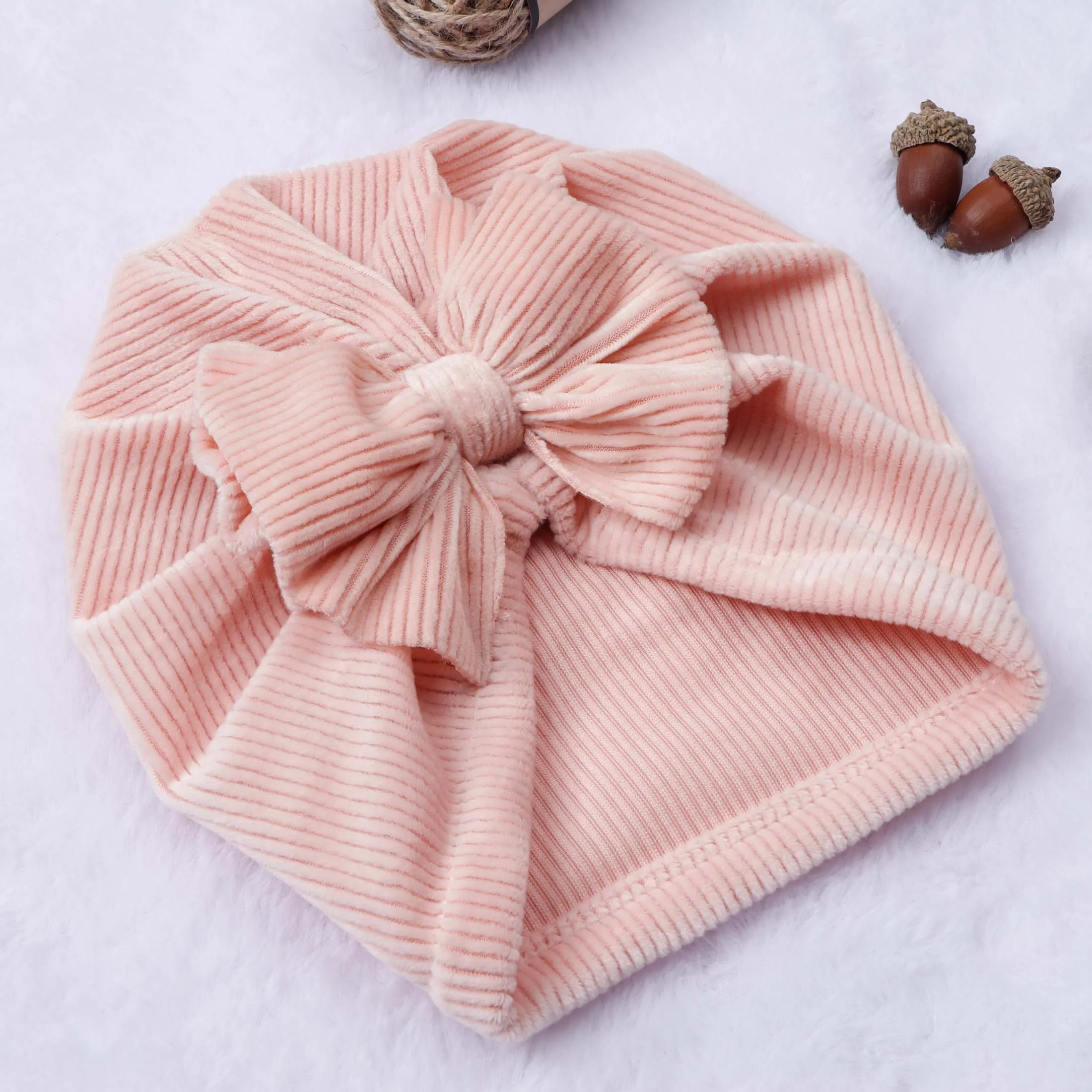 Gorro bebé de pana suave con lazo y tiras cálidas de otoño - imagen 2