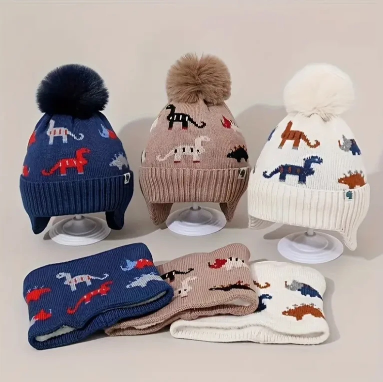 Conjunto bebé gorro y bufanda de punto suave con orejeras - imagen 4