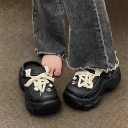 Sandalias de plataforma con cordones y pedrería para mujer
