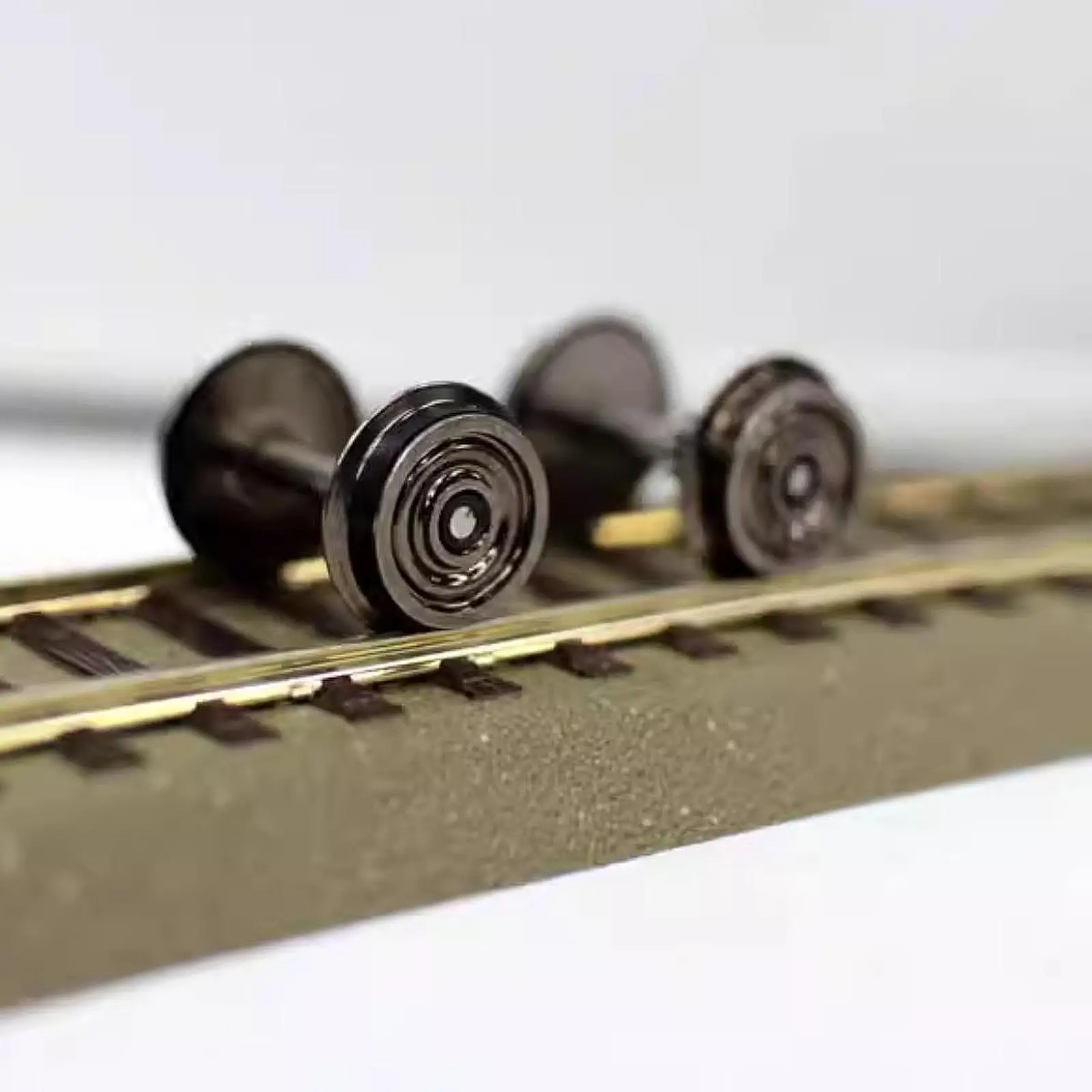 Ruedas metálicas para tren de modelismo de escala HO - imagen 2