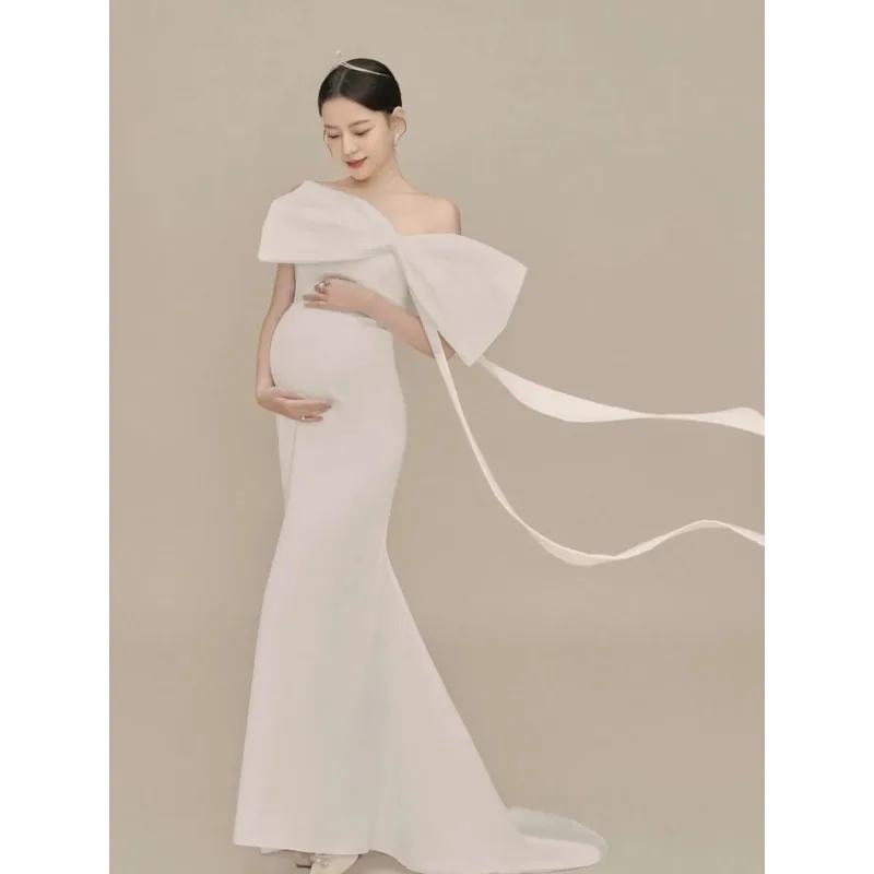 Vestido premamá largo blanco elegante para bodas y fotos de maternidad - imagen 2