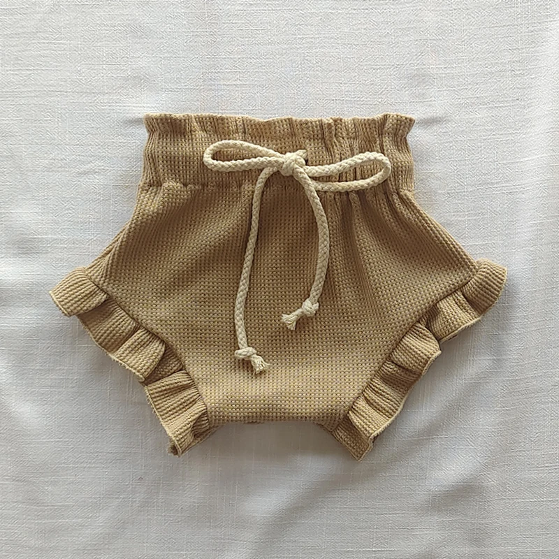Pantalones cortos bebé bombachos de gofre con volantes – veraniegos - imagen 4