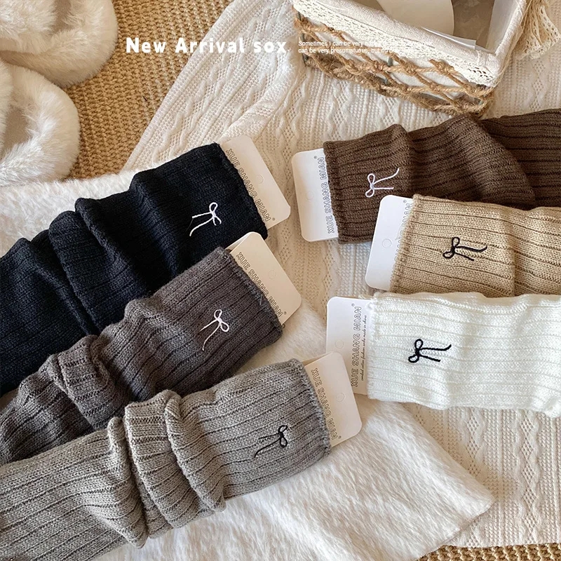 Calcetines media pantorrilla para niña – lana punto lazo bordado - imagen 3