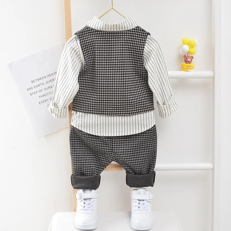 Conjunto chaleco, camisa y pantalón para niño – Temporada primavera - imagen 5