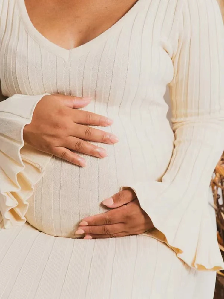 Vestido de maternidad maxi con cuello en V para otoño e invierno - imagen 2