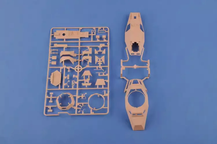 Componentes del kit sobre fondo blanco