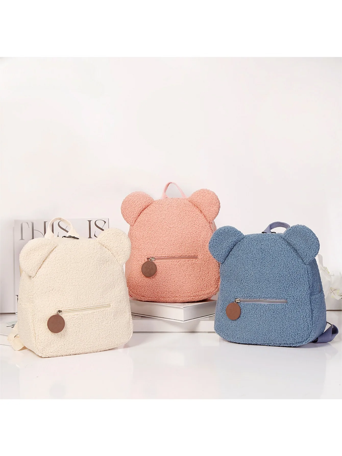 Mochila infantil peluche de oso con orejas para el día - imagen 4